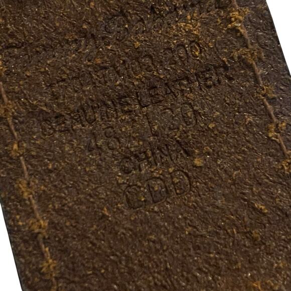 Men's Tommy Bahama Genuine Leather Brown Belt Size 48 with Brass Hardware - Picture 5 of 15